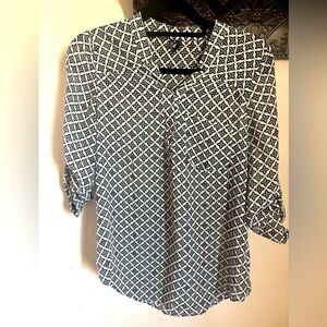 Maurice’s black and white blouse size smalll